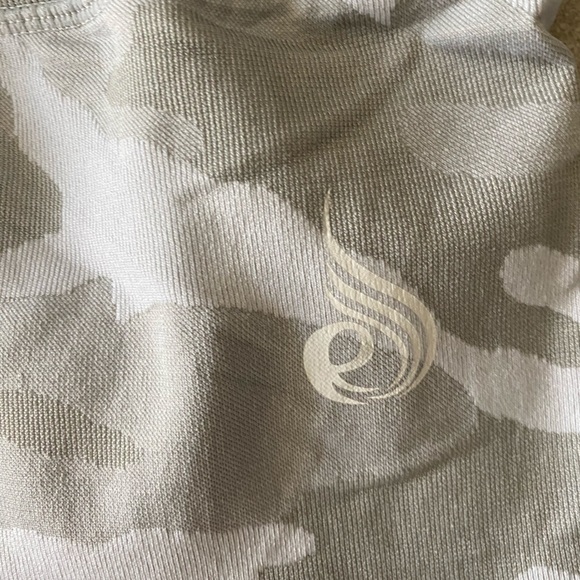 NWOT Ryderwear Camo Seamless High Waisted Leggings - S Light Grey Camoflaugr - Picture 2 of 16